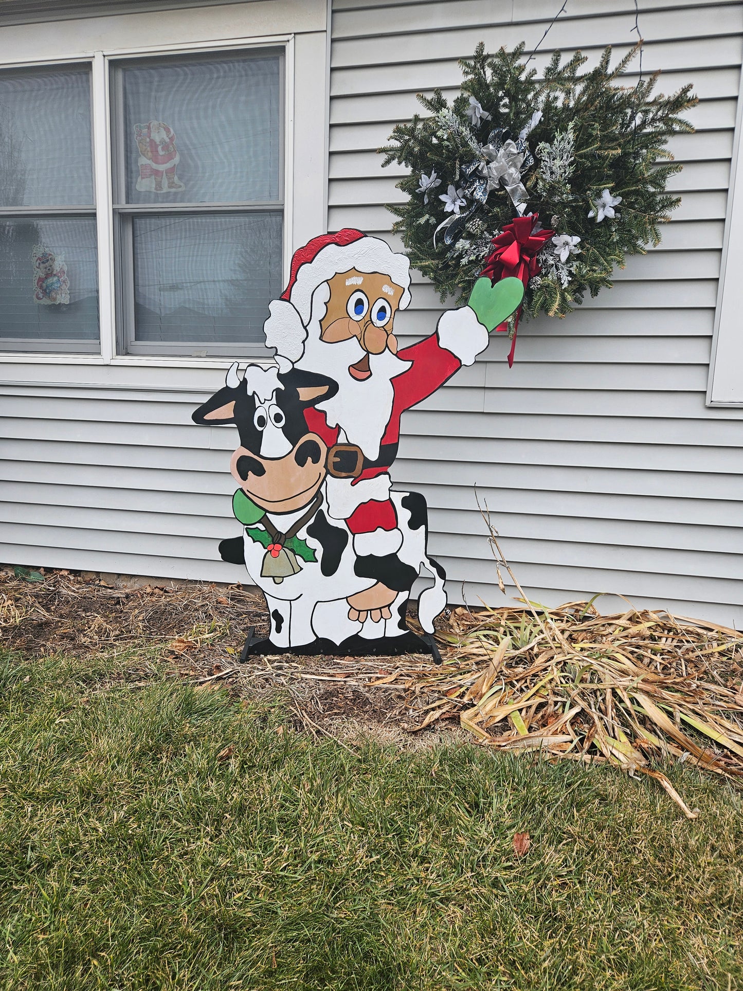 Santa Riding Holstein Cow Wood Yard Art Christmas Decor