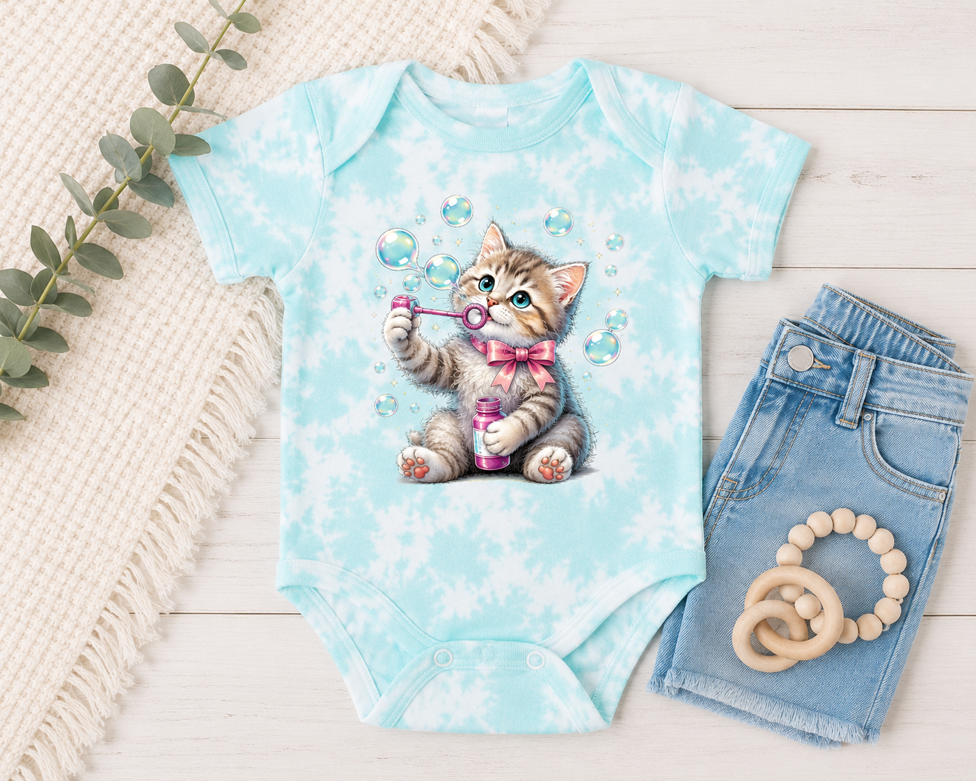 Tie-Dye Infant Bodysuit Onesie ~ Bubbles Kitten Grey